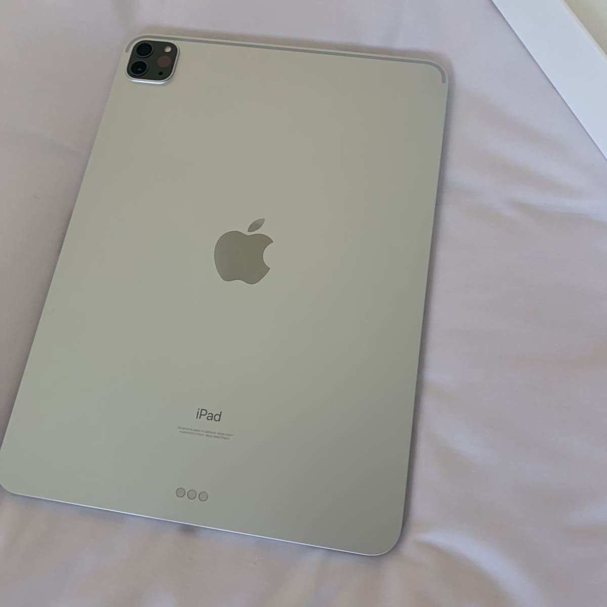 iPad Pro 第3世代 Wi-Fiモデル 128GB /シルバー/電源アダプタ未使用/箱