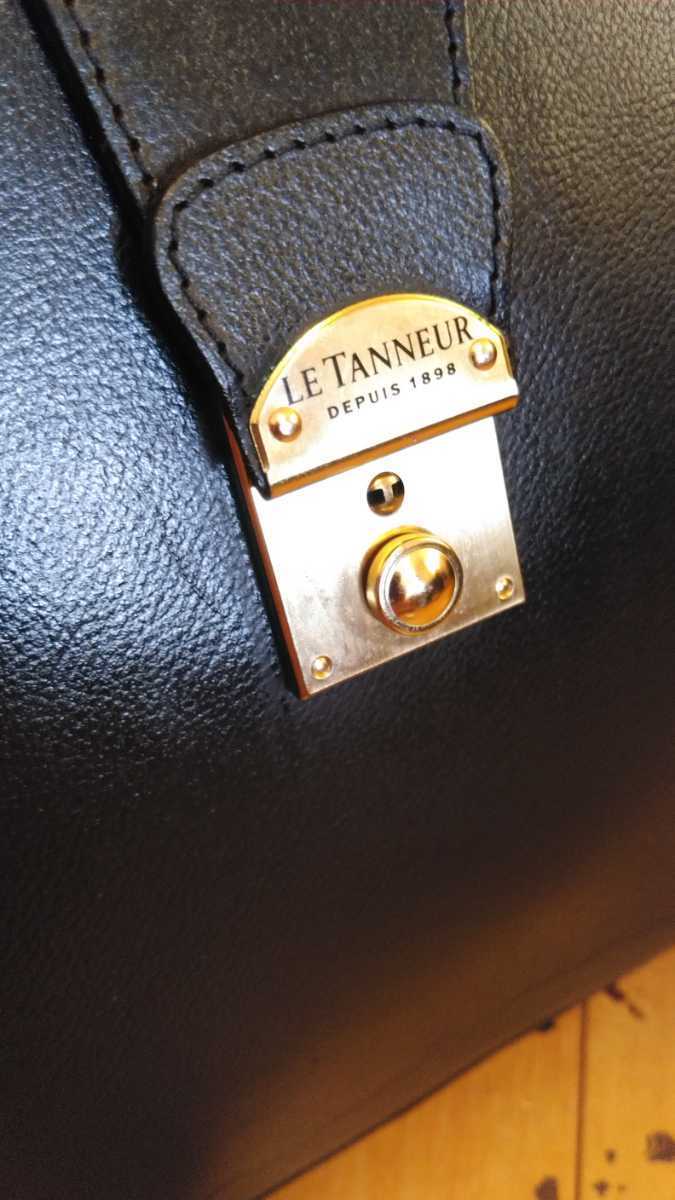 良品 フランス王室御用達 LE TANNEUR レザーダレスバッグ