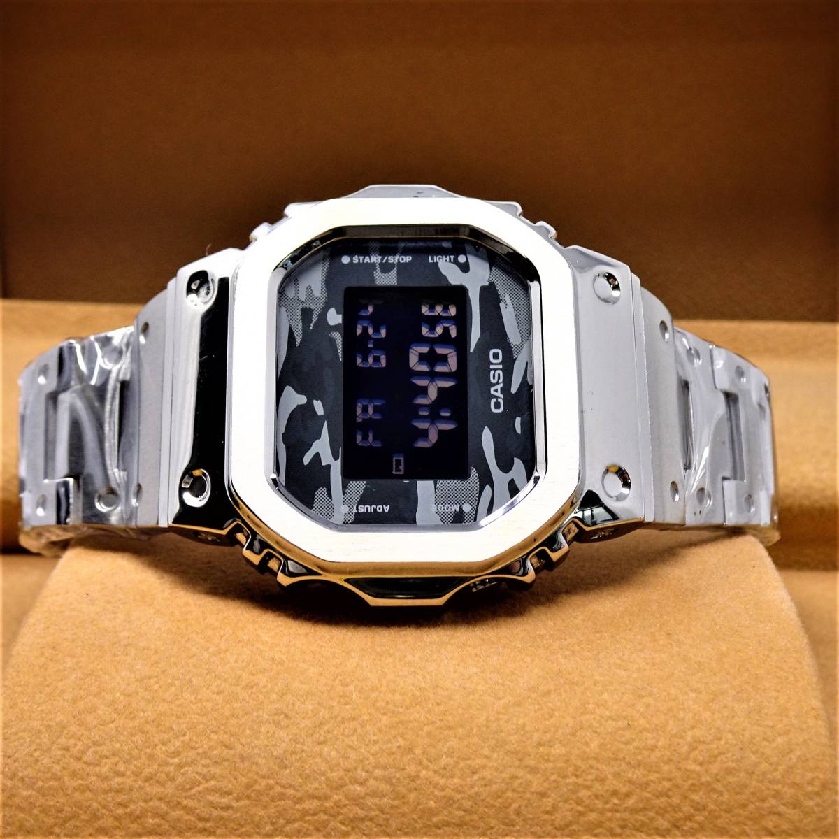 未使用・新品・GショックカスタムDW5600本体付き海外シルバー 