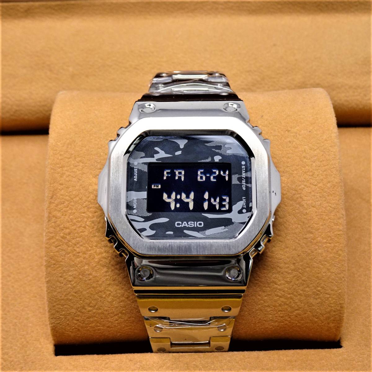 未使用・新品・GショックカスタムDW5600本体付き海外シルバー 