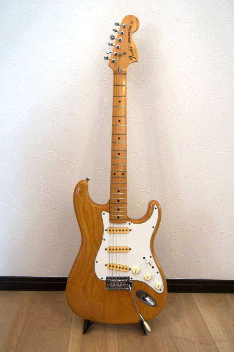 ○Fender Japan 【Eシリアル】ラージヘッドのストラトキャスター 