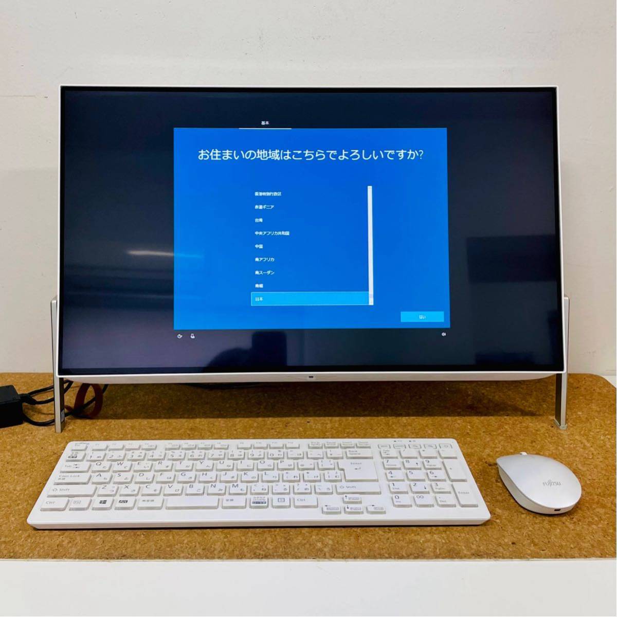 ESPRIMO FMVF70C2W FH70⁄C2 Core i7 ホワイト 〔Windows FH70／C2 中古 