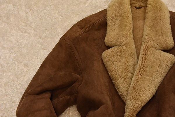 マッシーニ MASSINI 羊革 ムートンMASSINI ユニセックス レトロ 極暖 レザー ムートン 定価20万 メンズ アウター ムートンコート ボア リアルムートン massiniの中古品・新品・未