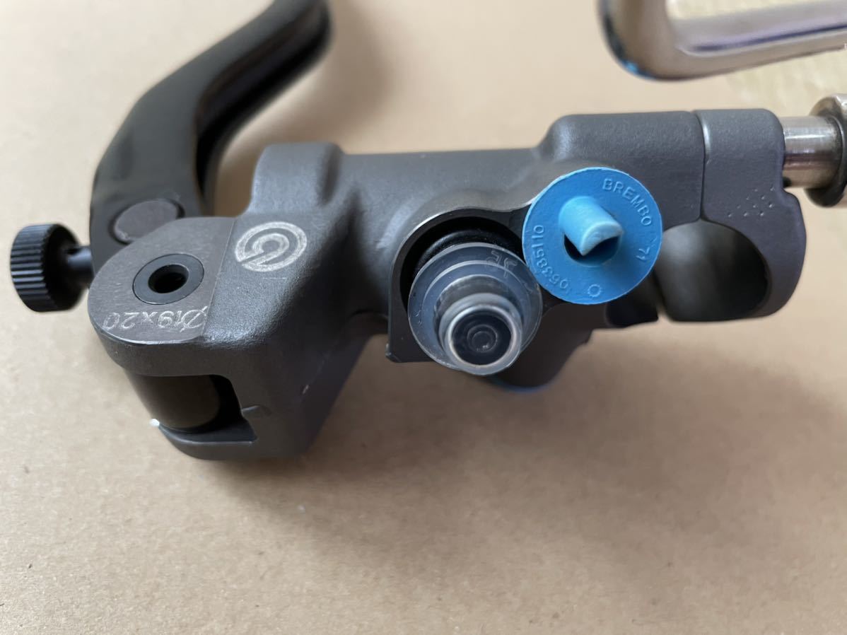 ブレンボ ラジアル ブレーキマスターシリンダー 19×20 中古品brembo