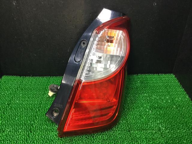 アルト DBA-HA35S 右テールランプ ZUD 35603-64L1 35650-64L10