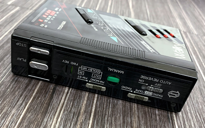 ☆TOSHIBA Walky KT-PS10 ポータブルラジオカセットプレーヤー