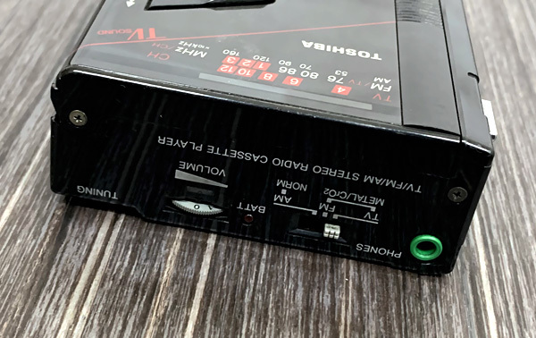 ☆TOSHIBA Walky KT-PS10 ポータブルラジオカセットプレーヤー