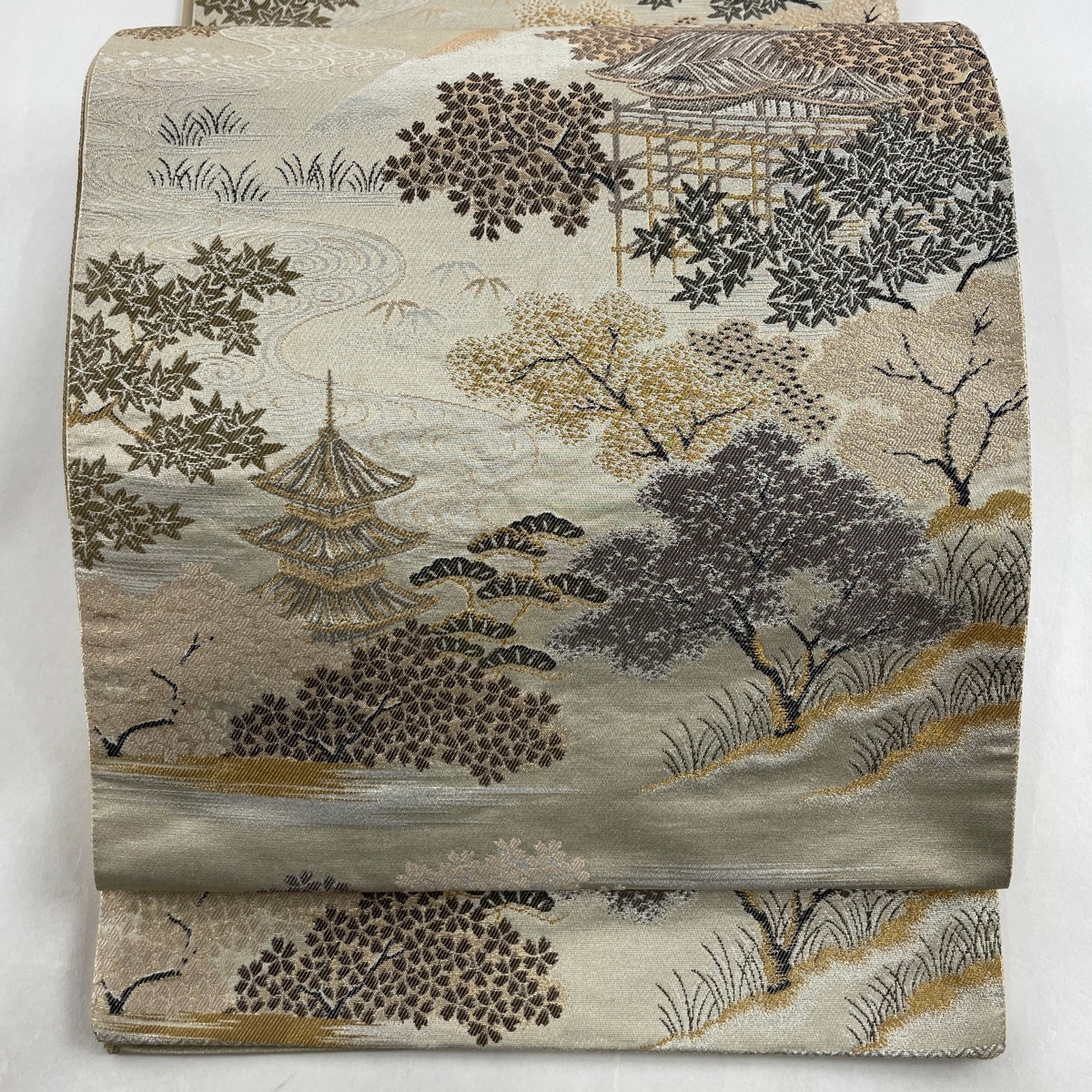 【人気セール，人気】 袋帯 秀品 風景 建物 金糸 箔 灰茶 六通 正絹(未仕立て)｜売買されたオークション情報、yahooの商品情報をアーカイブ公開 - オークファン 未仕立て