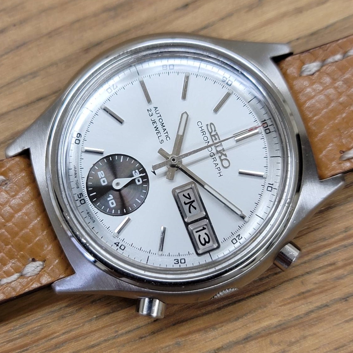 セイコー クロノグラフ 7018-8000 スイープ積算 フライバック パンダ  