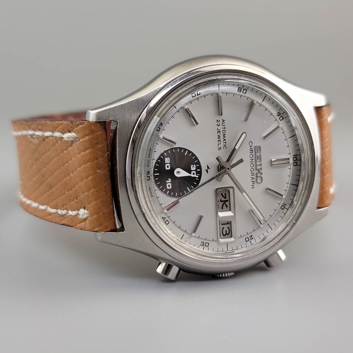 セイコー クロノグラフ 7018-8000 スイープ積算 フライバック パンダ  