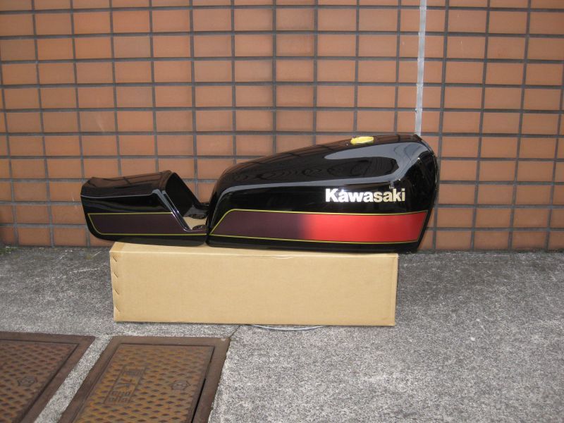 Kawasaki Z400FX用 E4風カラー 純正外装用ラインステッカー タンク
