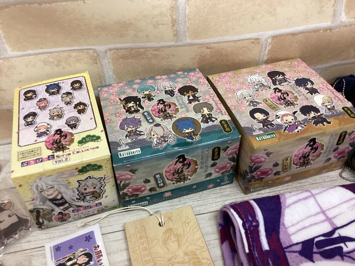 現状】 刀剣乱舞 グッズ まとめ売り 缶バッジ クリアファイル