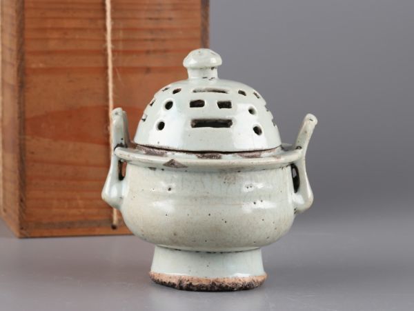 李朝骨董 古銅蓋青磁香炉 貫入入り 朝鮮王朝 古美術品 桐箱 コレクター放出美品 古美術 李朝 時代物 極上品 朝鮮古陶磁器 初だし品 白磁 染付