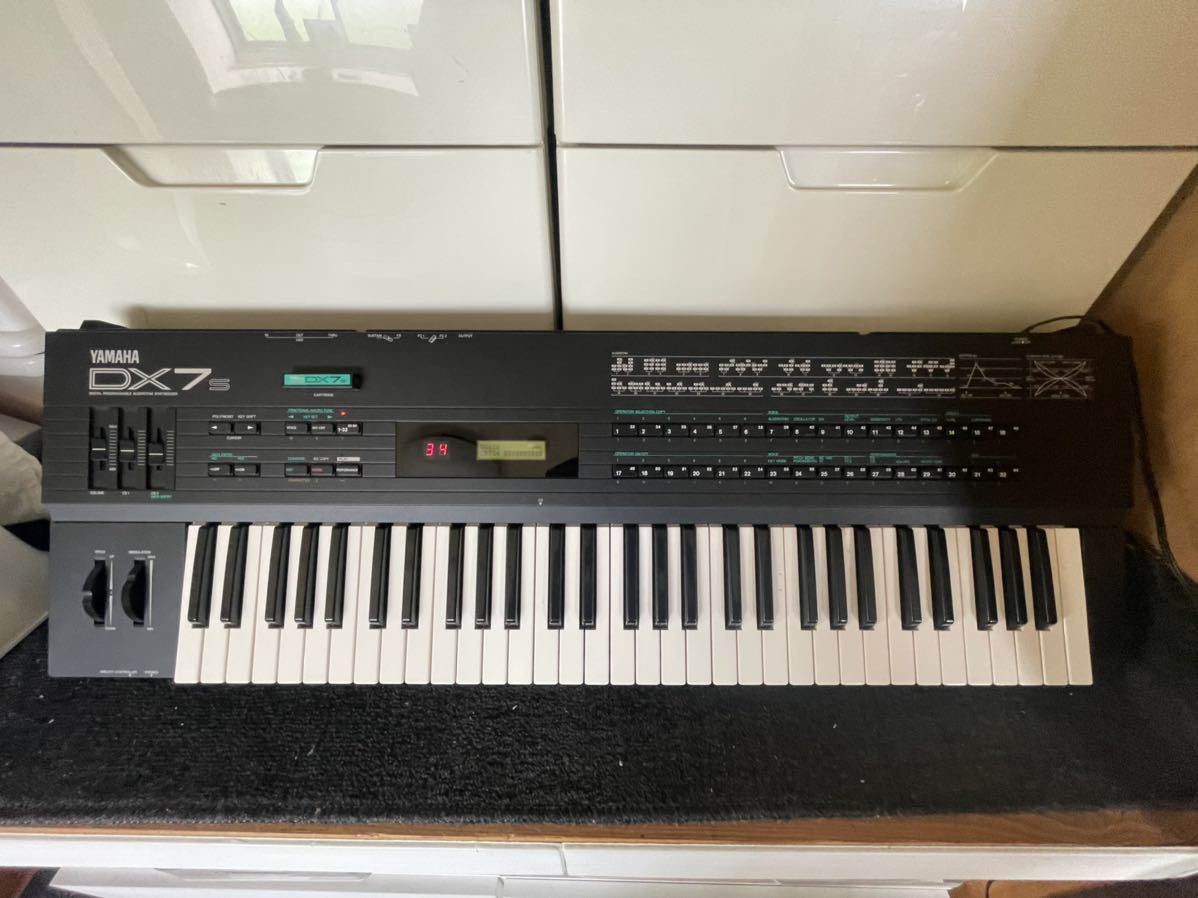 ヤマハ シンセサイザー YAMAHA DX7 - DX7S | DX7s デザイン ヤマハ株式