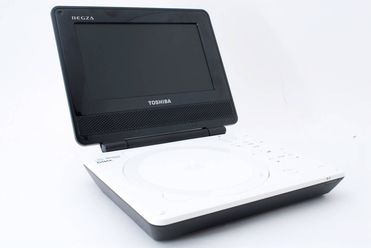 未使用】 TOSHIBA 7V型 REGZA ポータブル DVDプレーヤー SD-P76SW 0742