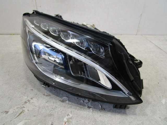  メルセデス ベンツ Cクラス W205 前期 純正 LED 右ヘッドライト(ヘッドライト)｜売買されたオークション情報、yahooの商品情報をアーカイブ公開 - オークファン メルセデス・ベンツ用