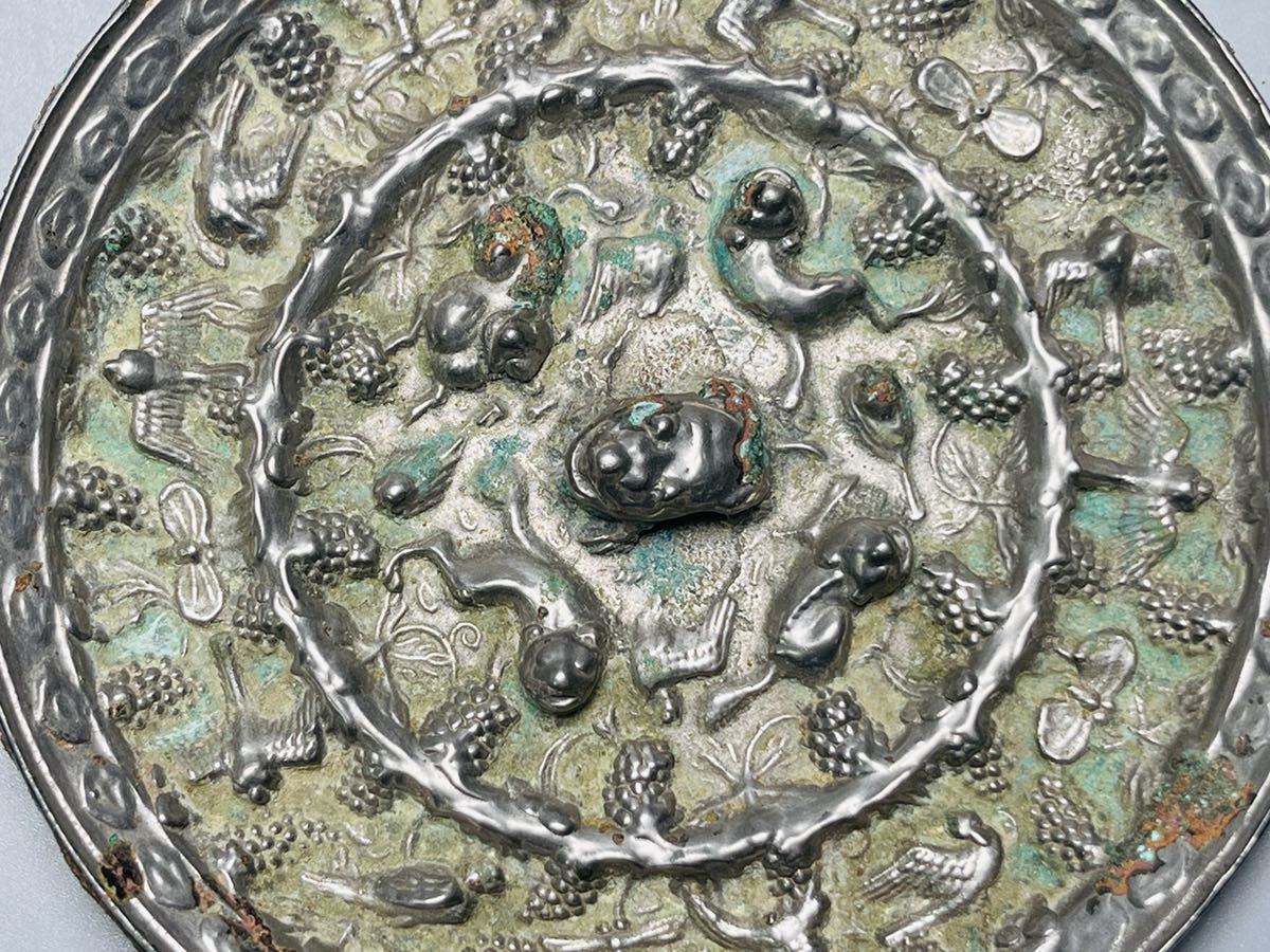 中国古玩 白銅海獸葡萄鏡 白銅海獣葡萄文鏡 直径約11.2cm 重471g 厚さ 