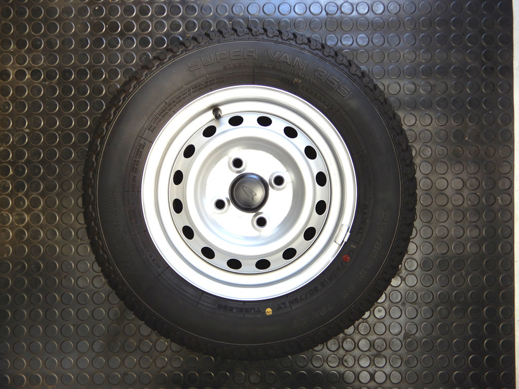 ダイハツ 新型ハイゼットジャンボエクストラ 純正ホイール＆タイヤ