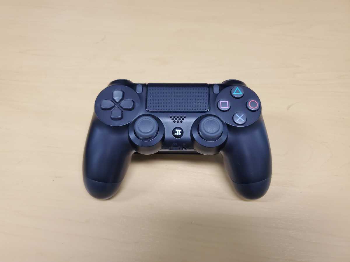 中古】PS4 Pro CUH-7100B 本体 + 縦置きスタンド CUH-ZST2 + DUALSHOCK 