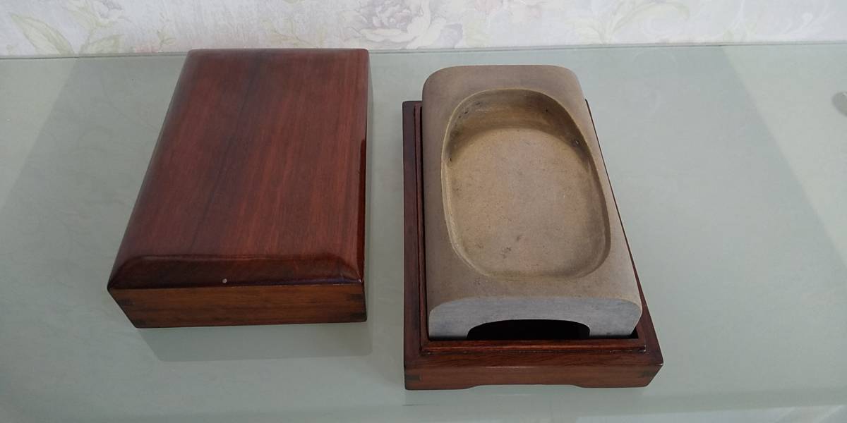 ☆瓦硯 木箱入り 大☆硯本体約10，5×17，5×5，5cm・1，55kg☆長期保管