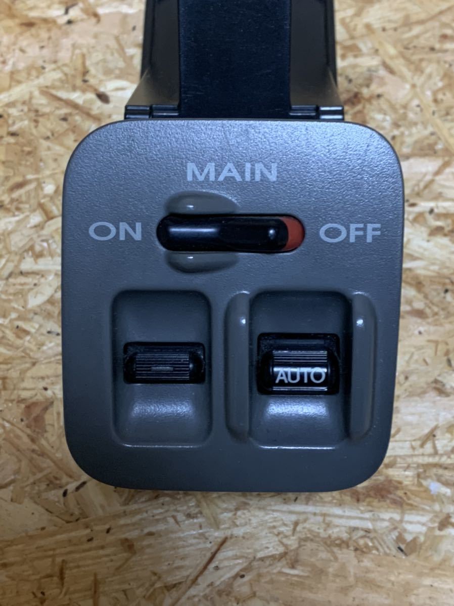 ホンダ〓Z PA1 パワーウインドウスイッチ/パワーウィンドスイッチ 中古