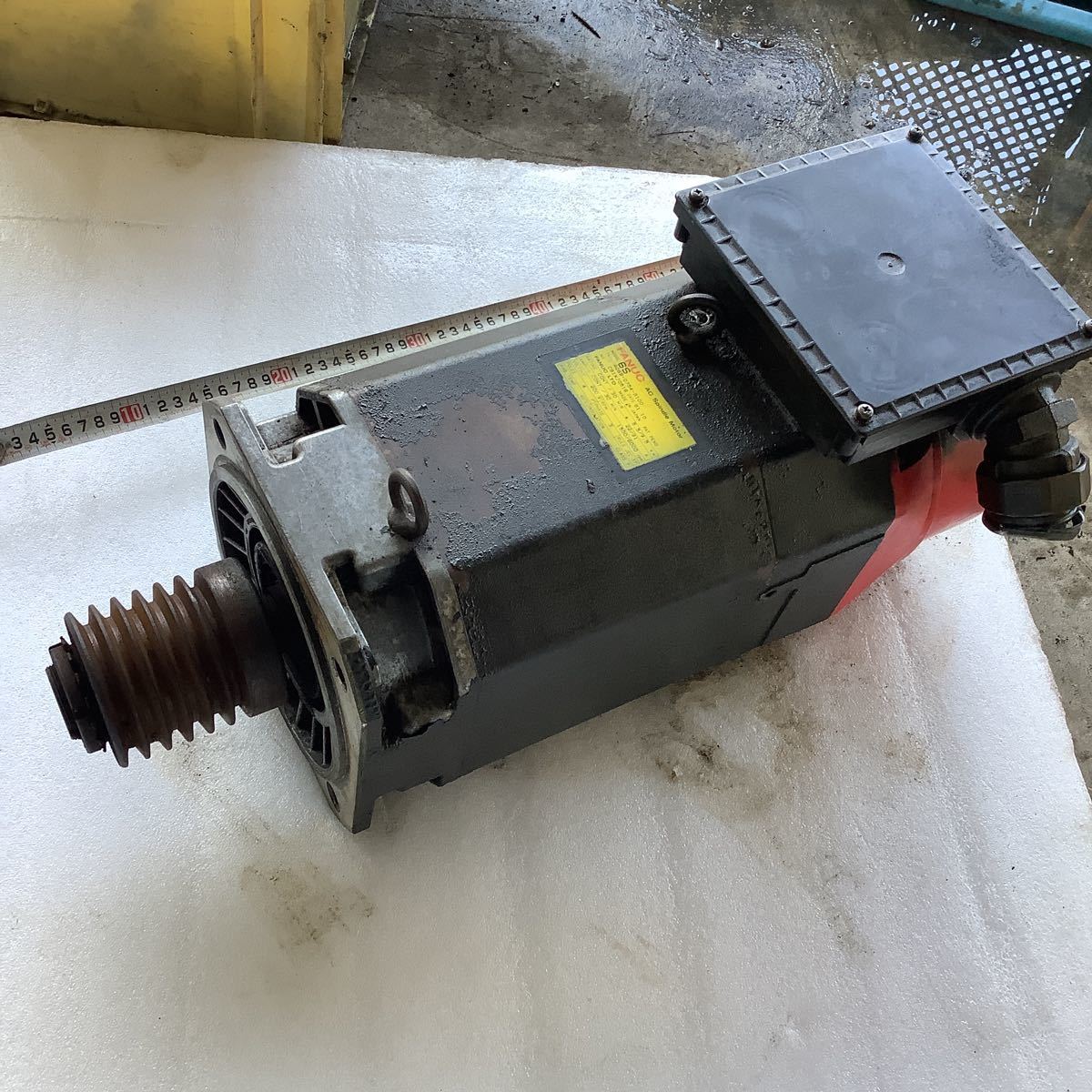 ファナックサーボモーター　モデル6S タイプA06Bー0754ーB100 1991年製　中古品