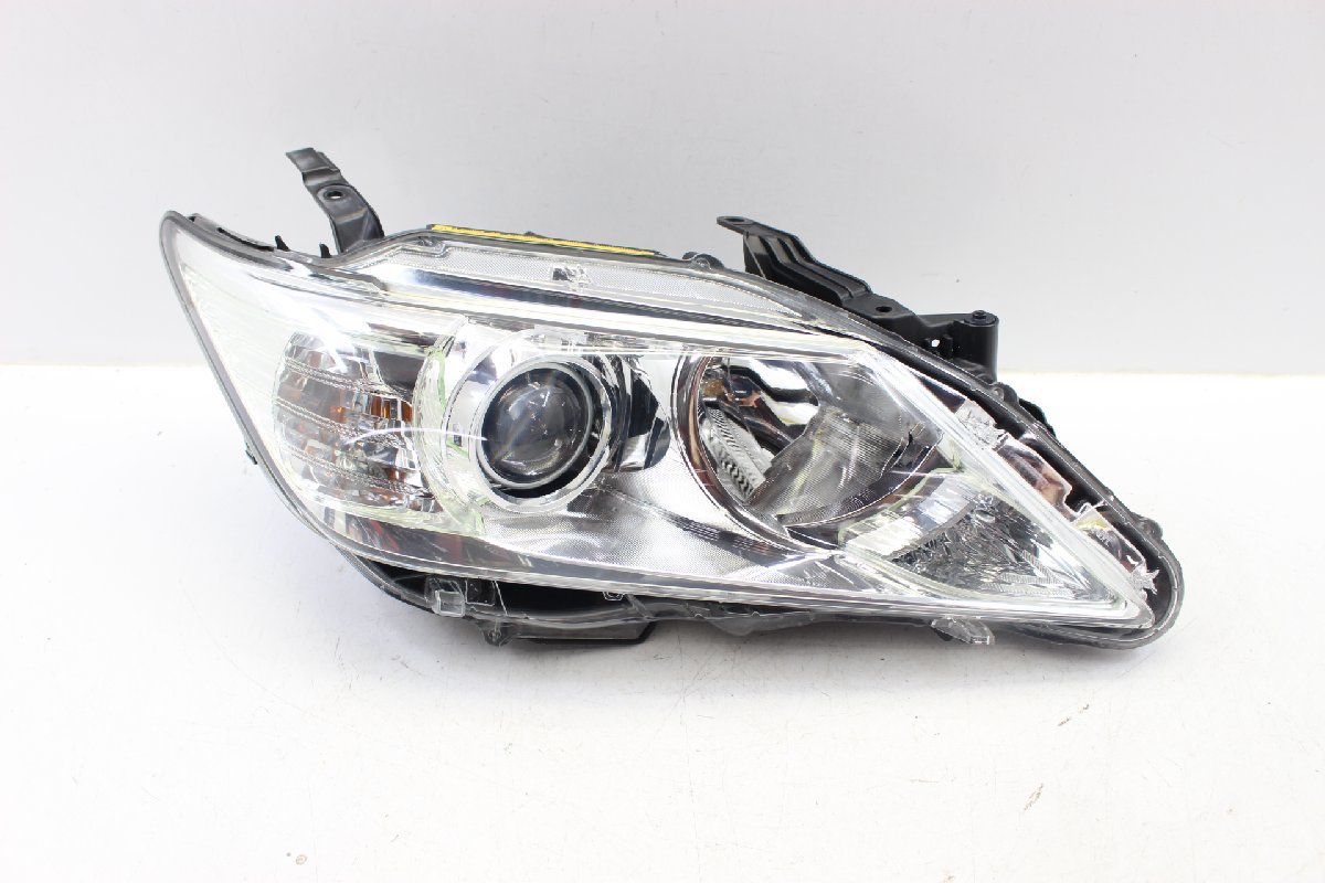 美品/破損無　カムリ　AVV50　ハイブリッド　前期　ヘッドライト　右　右側　キセノン　HID　コイト　33-150　打刻4　81145-33850　260640