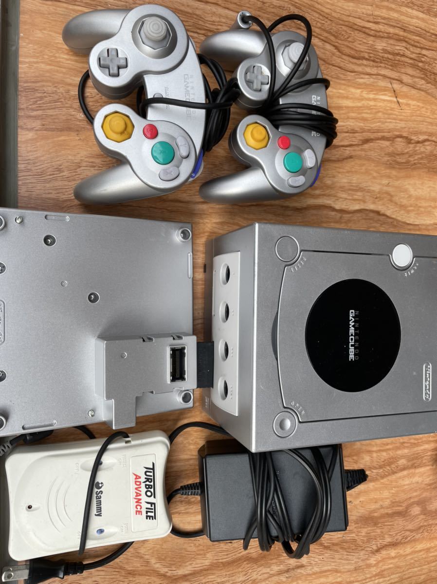  NINTENDO ゲームキューブ シルバー DOL-001(本体)｜売買されたオークション情報、yahooの商品情報をアーカイブ公開 - オークファン 本体