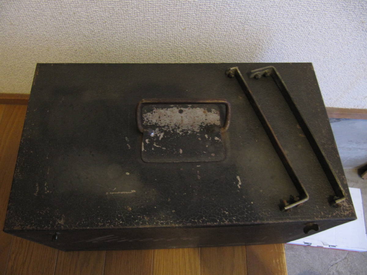Minerva Tropic Master アメリカ 米軍軍属ラジオ 8球スーパー Minerva Radio Tropic (1945) BC&frasl;SW serviced