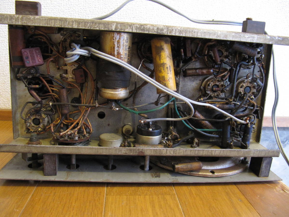 Minerva Tropic Master アメリカ 米軍軍属ラジオ 8球スーパー Minerva Radio Tropic (1945) BC&frasl;SW serviced