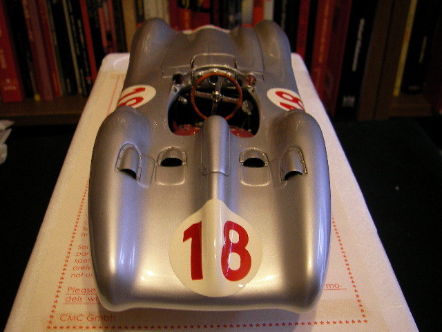 CMC 1/18 Mercedes-Benz W196R 1954/55 Streamliner body メルセデス