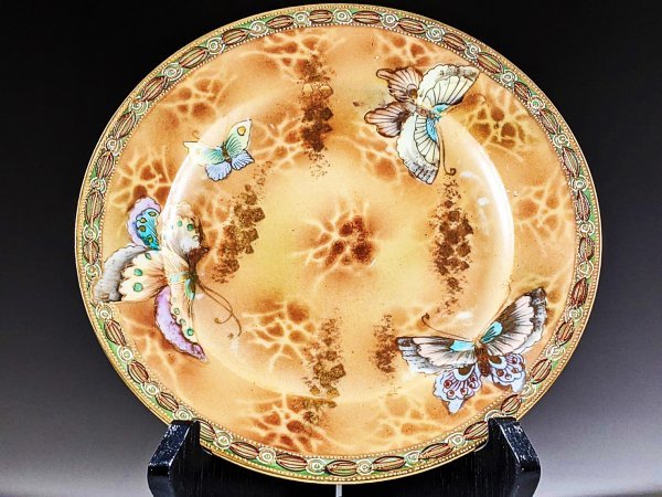 里帰り 逸品 オールドニッポン 金盛彩色飛蝶図紋 金彩の吹きぼかし