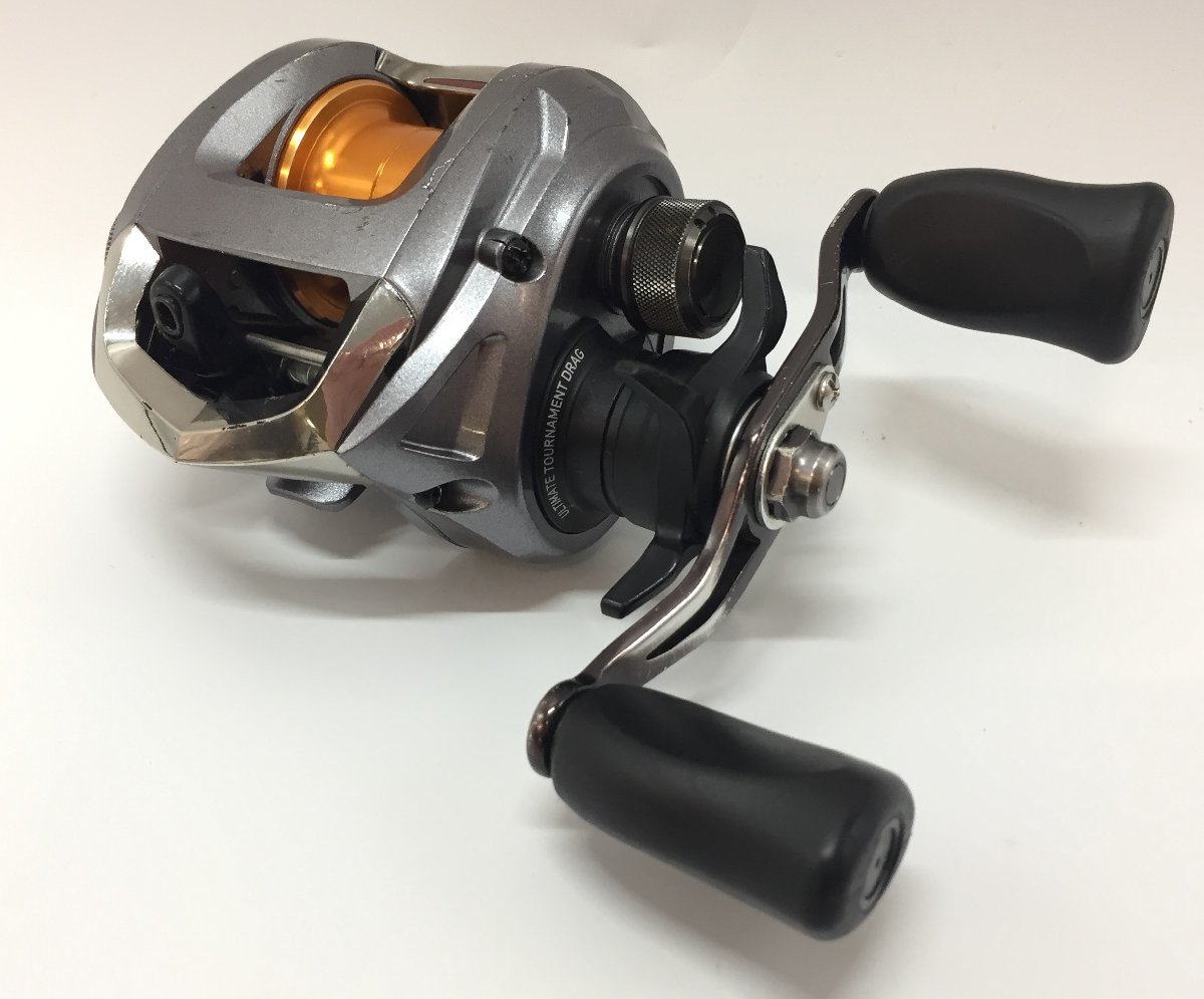 ダイワ　ヴェンチュラ60 未使用　木箱　トローリング　両軸　リール 20/82-12 DAIWA ダイワ VENTURA ベンチュラ 60 リール フィッシング