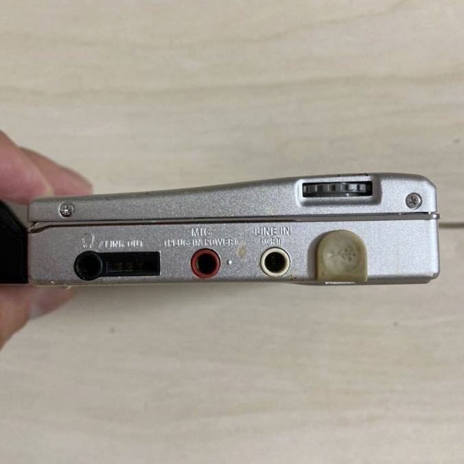 N*i様 SONY MDウォークマンMZ-N920 動作品 ガム電池2個付き SONY RECORDING MD walkman MZ-N920 本体 動作品 リモコン ガム電池