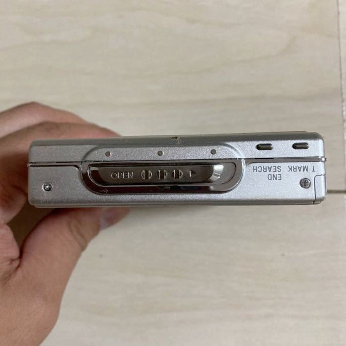 N*i様 SONY MDウォークマンMZ-N920 動作品 ガム電池2個付き SONY RECORDING MD walkman MZ-N920 本体 動作品 リモコン ガム電池