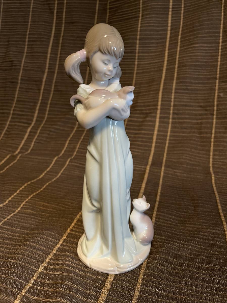 リヤドロ LLADRO 置物 少女 人形 陶器 フィギュリン 猫⁄少女ト猫 私のこと