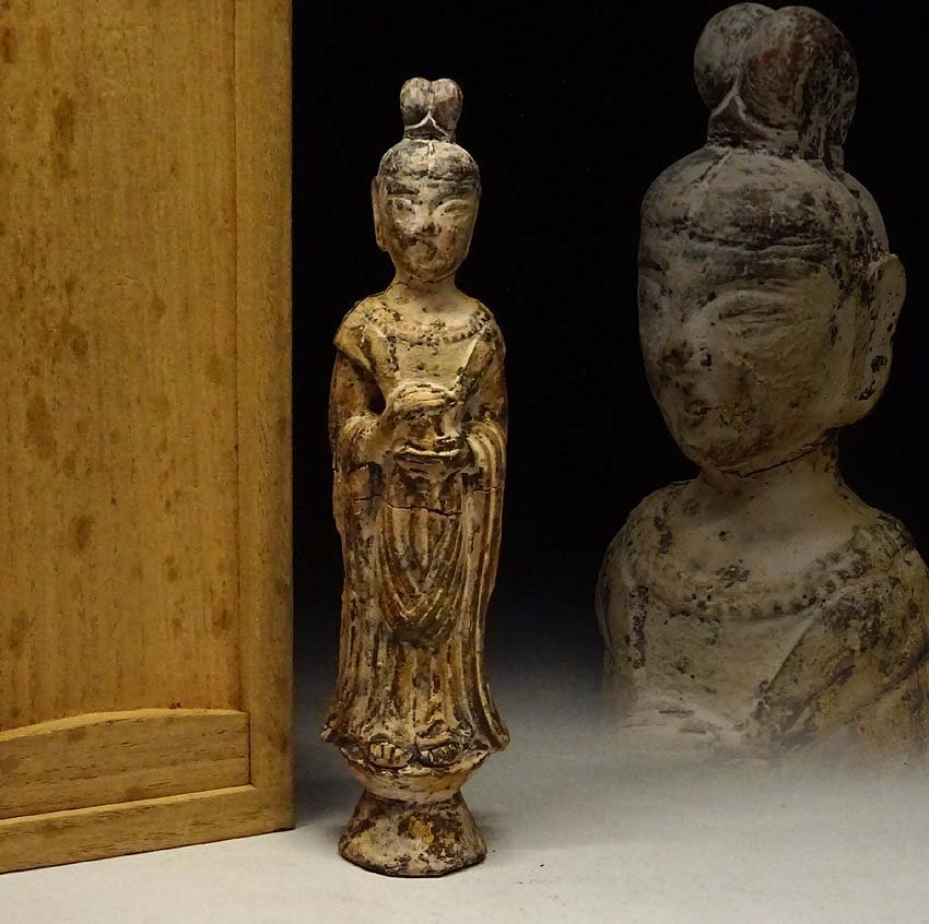 木彫り　獅子像　金淵付　１対　34 獅子 木彫」の落札相場・落札価格 Yahoo!オークション 仏像唐物骨董