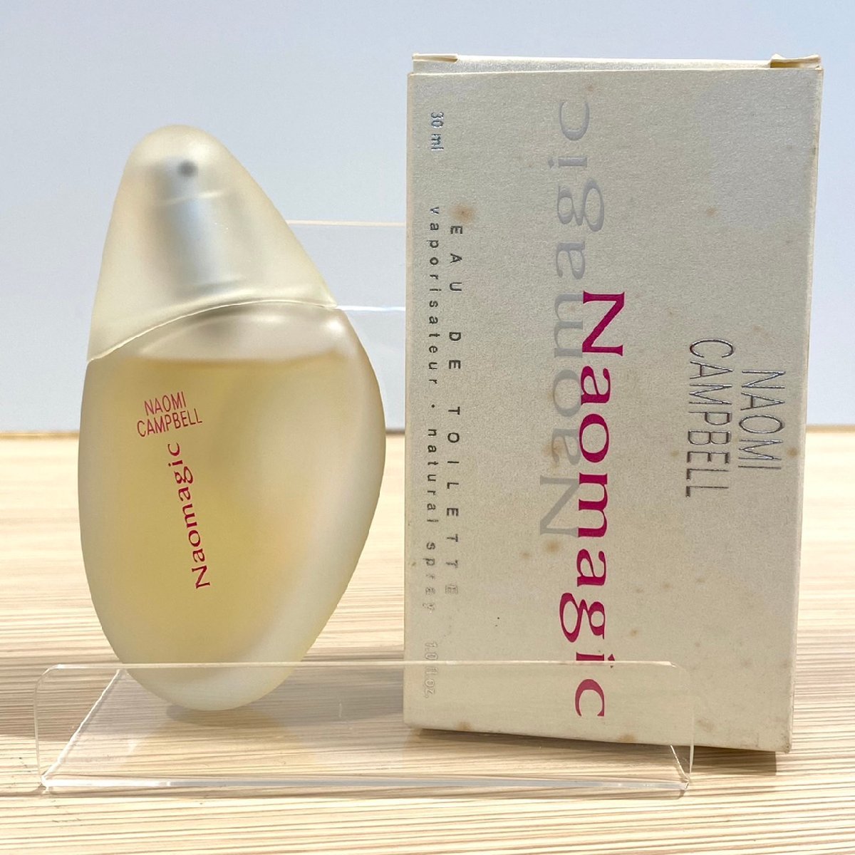 ほぼ未使用 NAOMI CAMPBELL Naomagic ナオミキャンベル ナオマジック オードトワレ 30ml 残量たっぷり 箱付き 香水 スプレー 人気 S0645 ナオミキャンベル 売買されたオークション情報 Yahoo オークション 旧ヤフオク の商品情報をアーカイブ公開 - オークファン