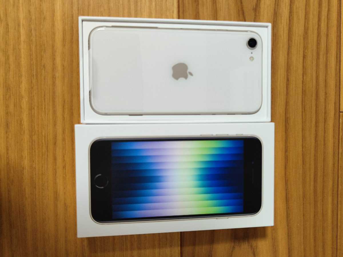 正規品，新品】 8月下旬購入 新品 未使用 iPhone SE3 第3世代 128GB