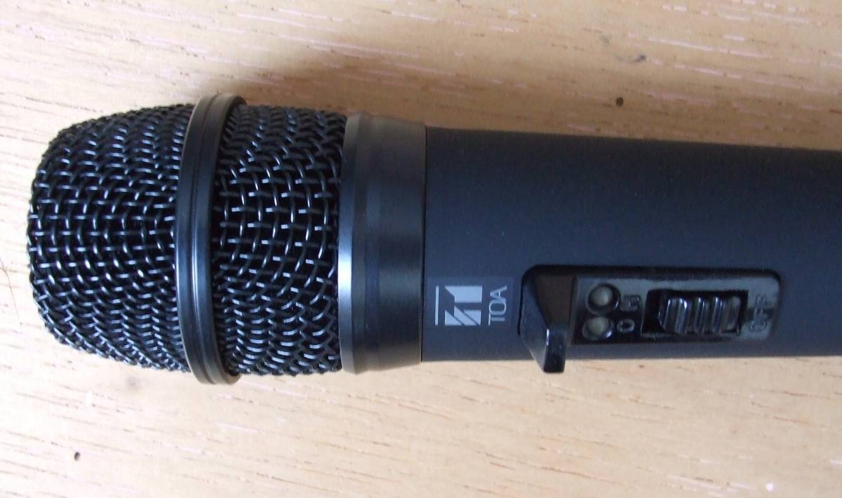 TOA ワイヤレスマイク WM-1220 中古品 TOA ワイヤレスマイク WM-1220