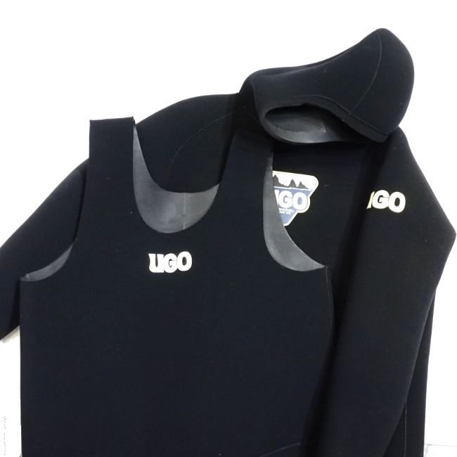 | 株)ユーゴ|日本を代表する老舗ウェットスーツ屋\u2022DELFINO GOOD ロクハンかぶり GW-6034C TIMEは、各種アクティブアイテムを UGOロクハン★メンズ 2ピース 165㎝72kg カブリ・ロングジョン 股かけ付（美品）