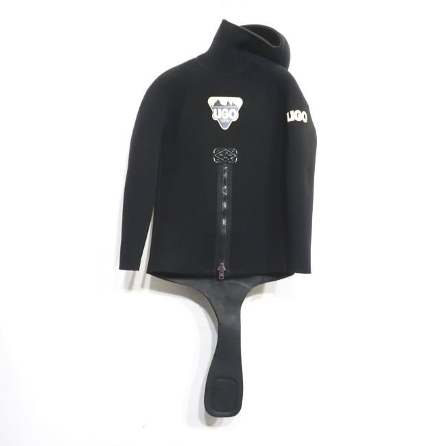 | 株)ユーゴ|日本を代表する老舗ウェットスーツ屋\u2022DELFINO GOOD ロクハンかぶり GW-6034C TIMEは、各種アクティブアイテムを UGOロクハン★メンズ 2ピース 165㎝72kg カブリ・ロングジョン 股かけ付（美品）