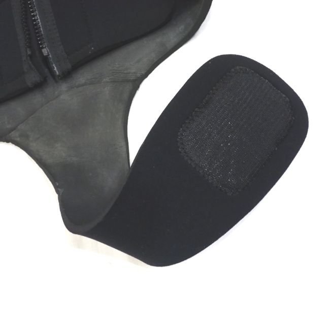 | 株)ユーゴ|日本を代表する老舗ウェットスーツ屋\u2022DELFINO GOOD ロクハンかぶり GW-6034C TIMEは、各種アクティブアイテムを UGOロクハン★メンズ 2ピース 165㎝72kg カブリ・ロングジョン 股かけ付（美品）