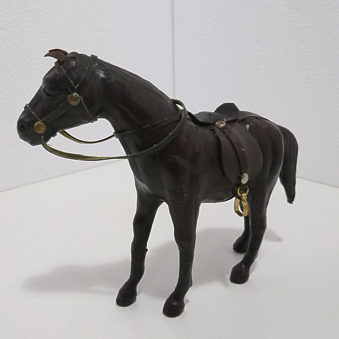 馬の置物 レザー？革製 革張り オブジェ 骨董(置物)｜売買された