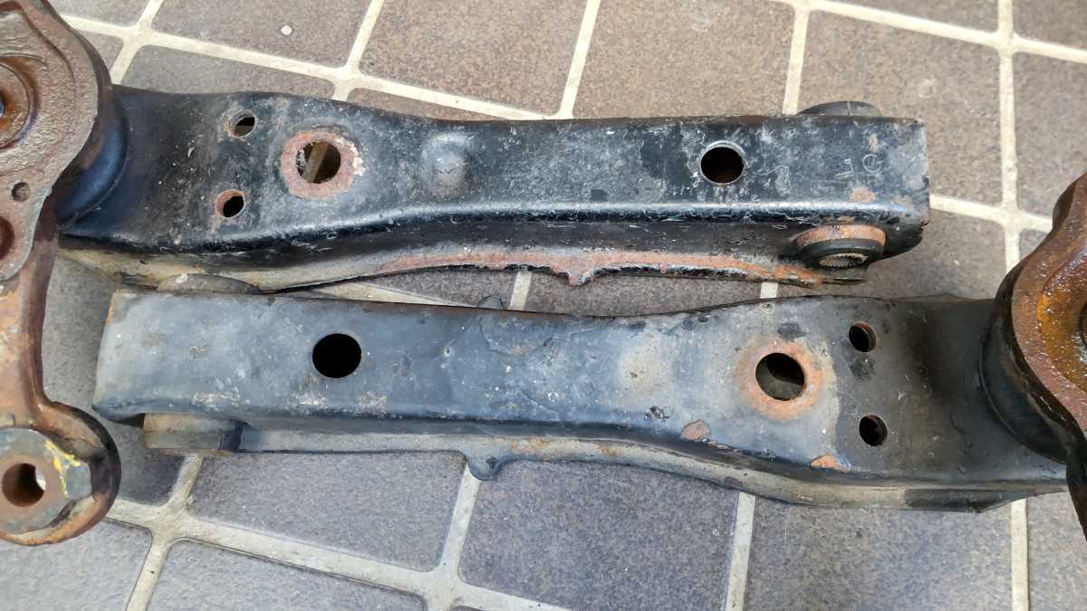 送料込み AE86 ロアアーム GTV？APEX？ナックル付き TE71 AE70 4AG 2TG 
