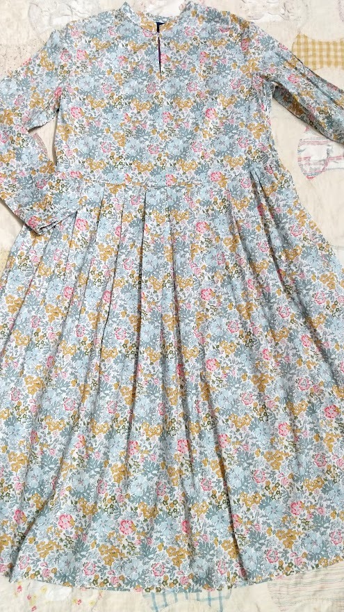 新品タグ付き シャワーパーティー リバティ ハニーデュー柄 長袖 