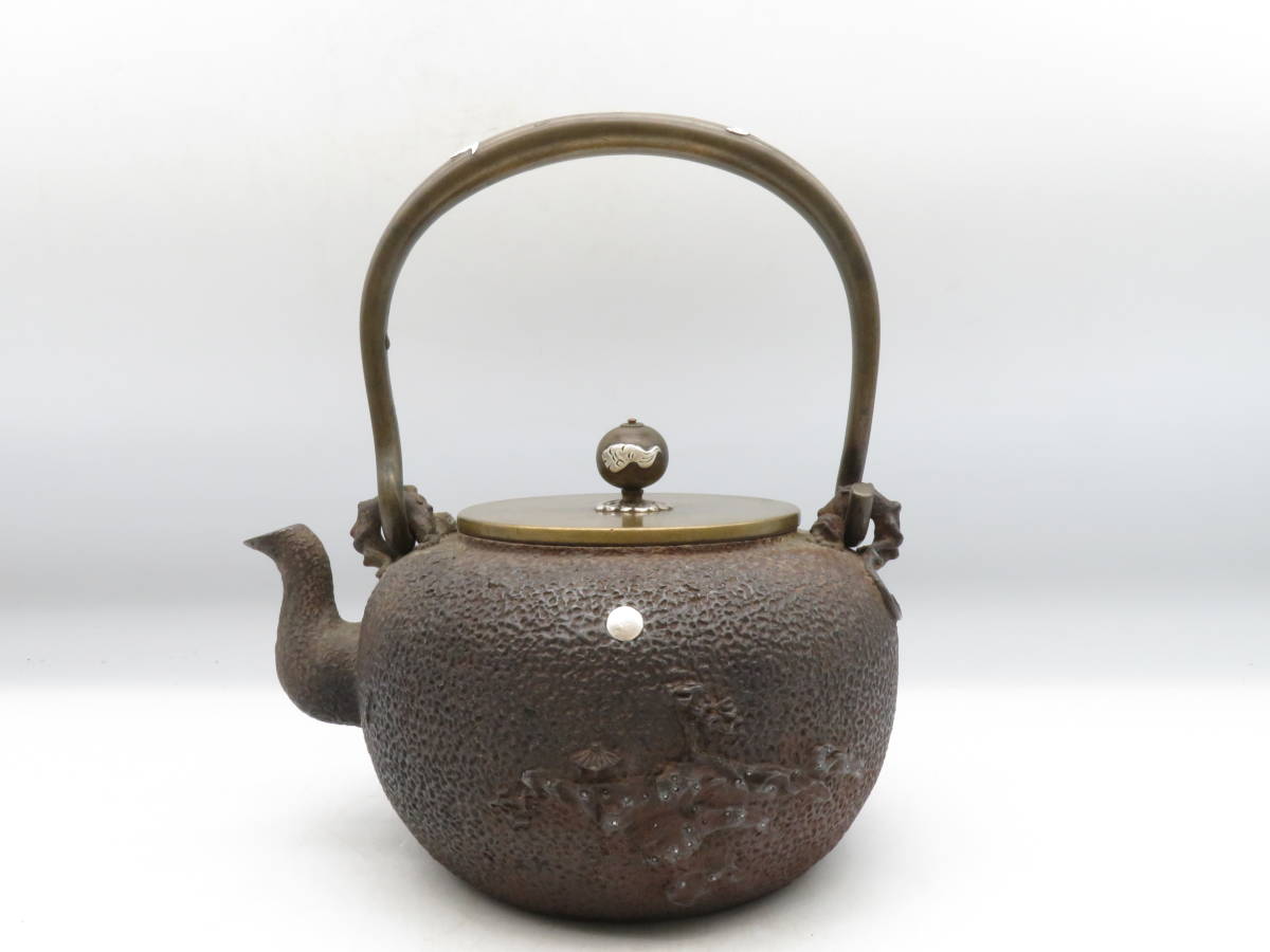 日本亀分 亀文堂 鉄瓶 銀象嵌 急須 茶道具 煎茶道具 骨董 鉄器 金属工芸 K1248 日本亀文 亀文堂 造 銀象嵌 鉄瓶 身在銘 刻印 家戊日本琵琶湖在