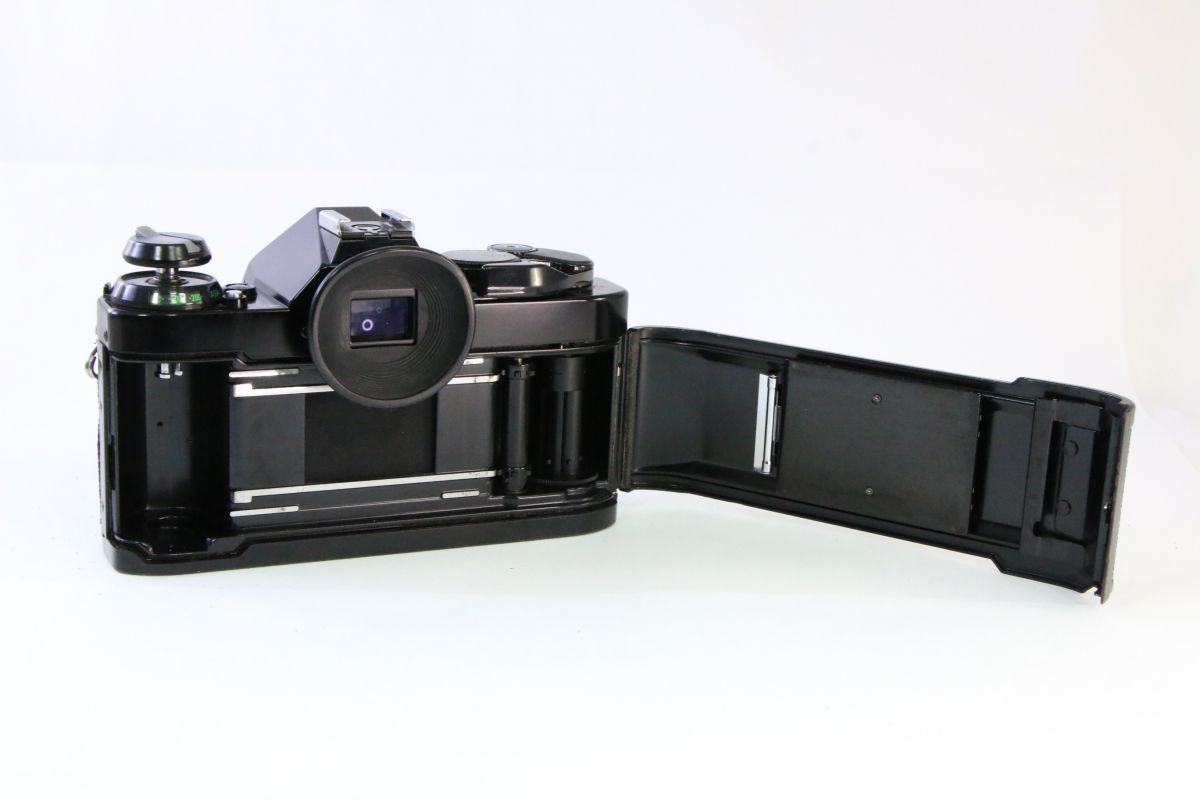 実用☆キヤノン Canon AE-1 PROGRAM ボディシャッター全速・露出計完動