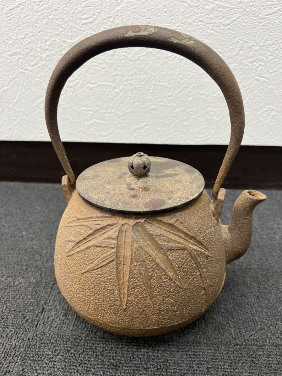 高品質，限定SALE】 X583 【泉美】太田博明 七宝花瓶 カトレヤ 蝶蘭文