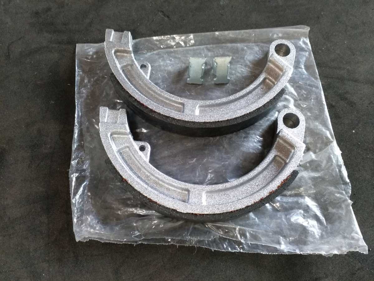 vespa ベスパ　【50/90/100/ET3】　フロント・ブレーキシュー　溝無し　社外品_1